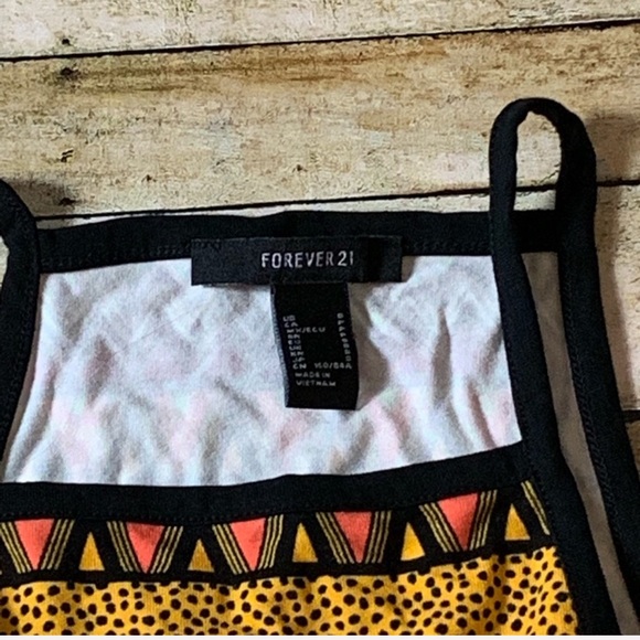 f21 tribal / Aztec inspired cami crop - Picture 3 of 4